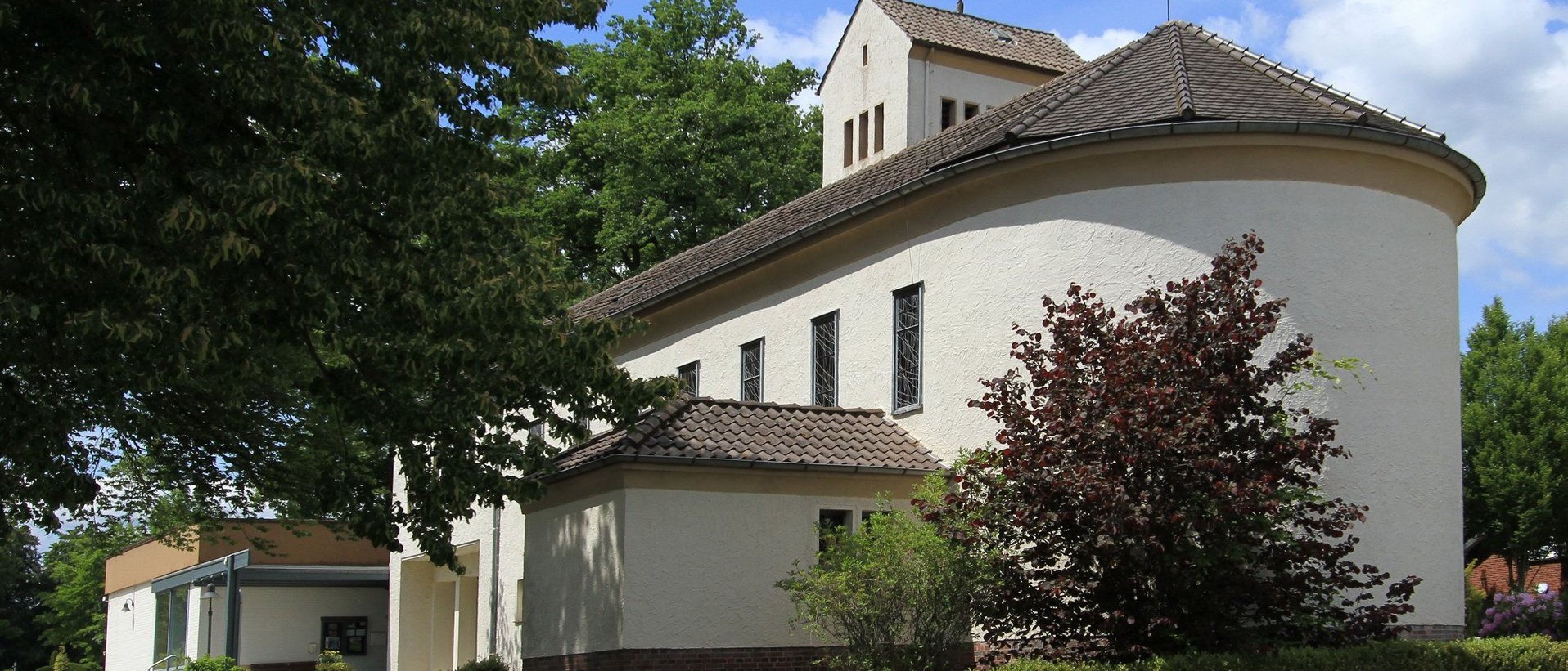 Ev._Friedenskirche_in_Büren_Foto_Wolfgang_Johanniemann.JPG